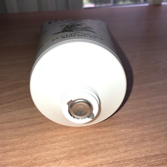 Korres Pure Greek Olive Body Cream Chamomile Tea 13.53 fl oz/ 400 ml - Picture 8 of 8